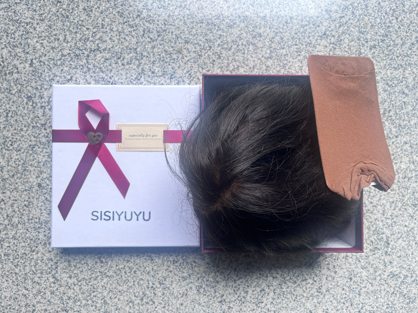 SISIYUYU Clip-in Extensions Made Easy